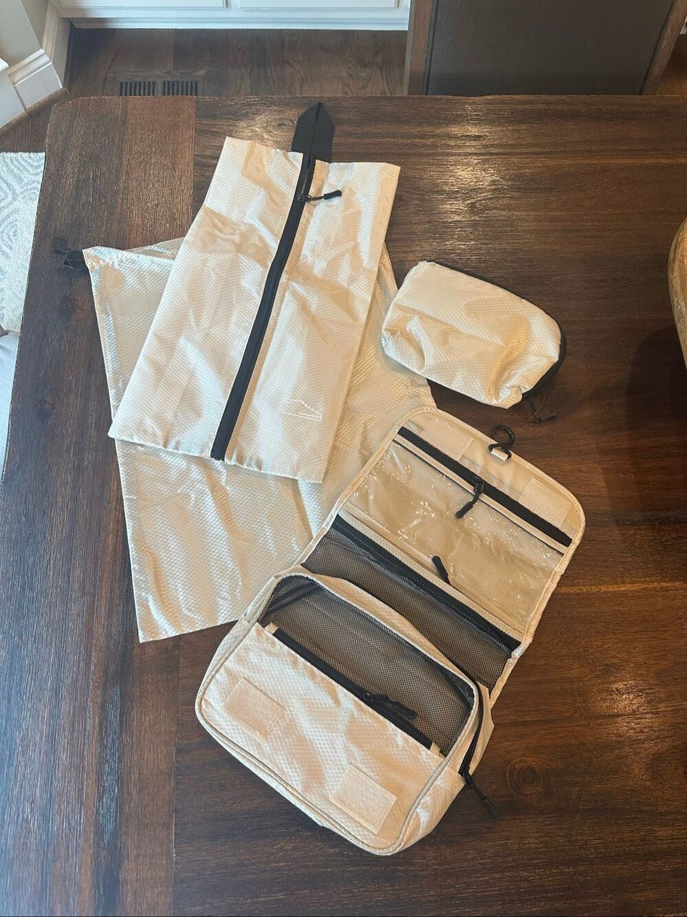 Packing/travel accessories